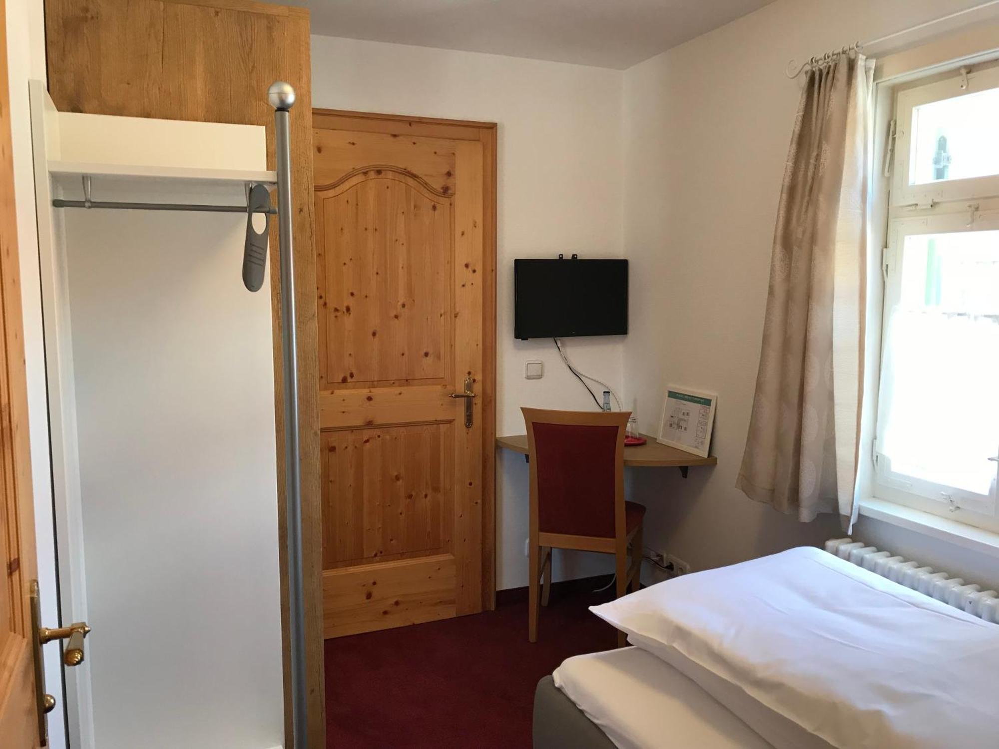 Hotel Hohe Schule Bad Überkingen Quarto foto